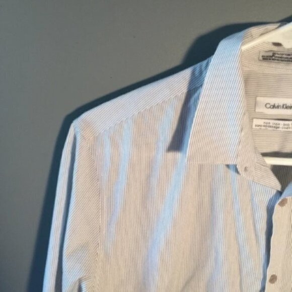 Calvin Klein Button Down Shirt Blue Pinstripes - Picture 4 of 7